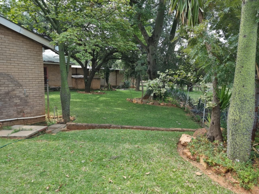 5 Bedroom Property for Sale in Rustenburg North North West